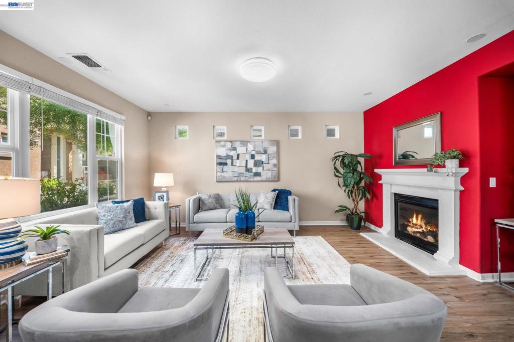4386 Laird Circle