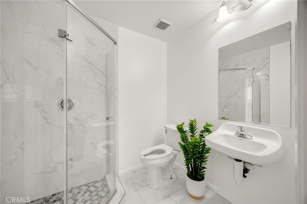 110 E Santa Fe Court