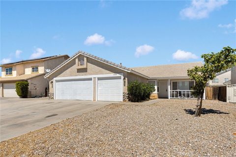 Photo of 14334 Chamberlain Dr, Victorville, CA 92394 (MLS # HD26075601)