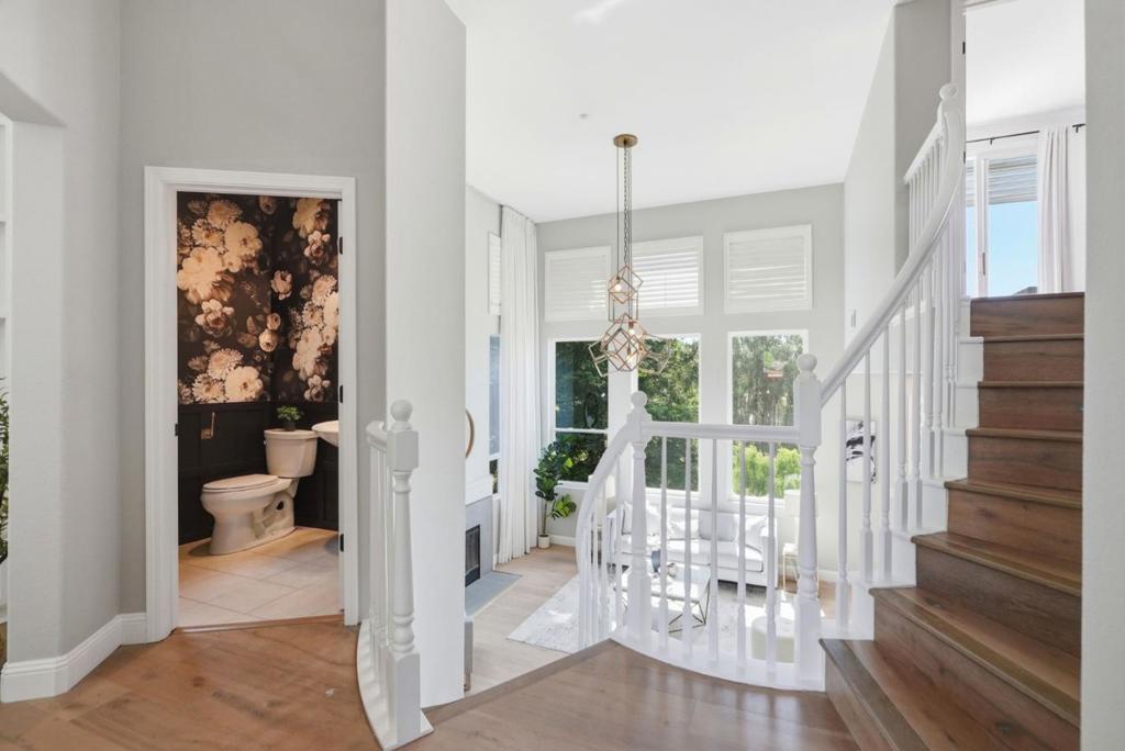 8265 Skyline Circle