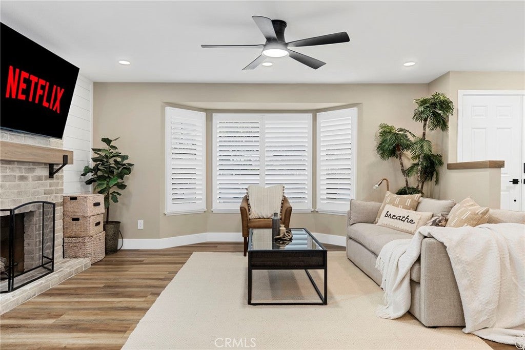 1216 E Clifpark Way, Anaheim CA 92805