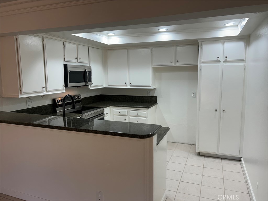 6560 E Camino Vista 2