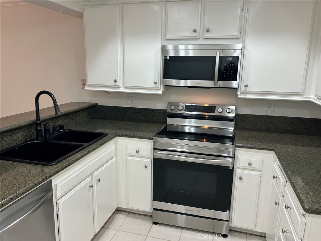 6560 E Camino Vista 2