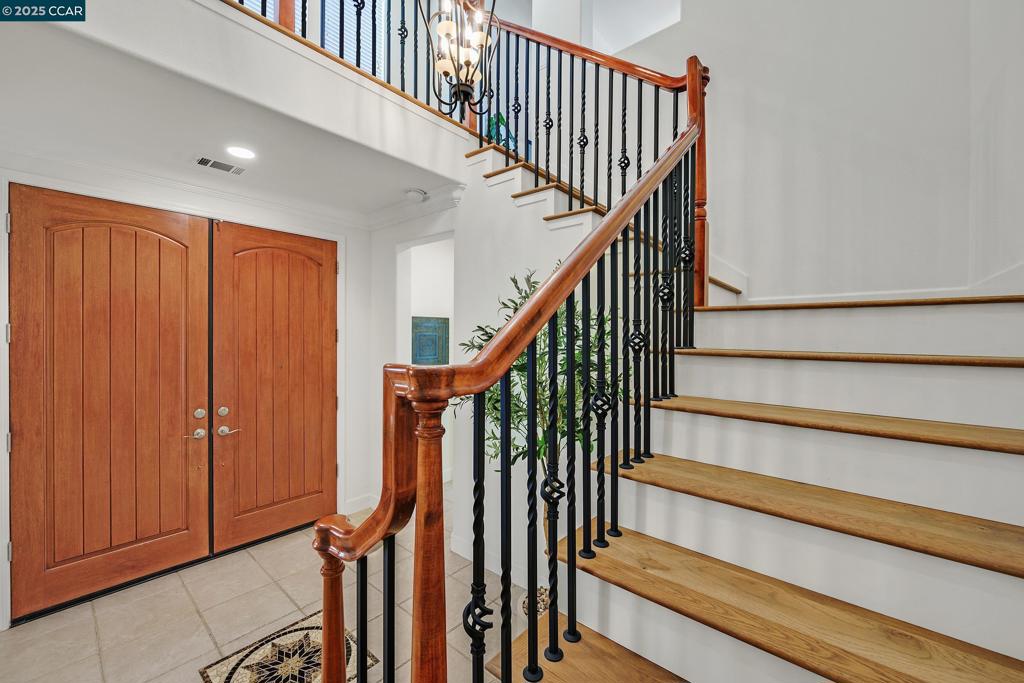 MONTEROSSO - Residential