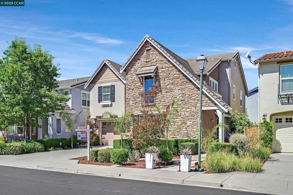 MONTEROSSO - Residential