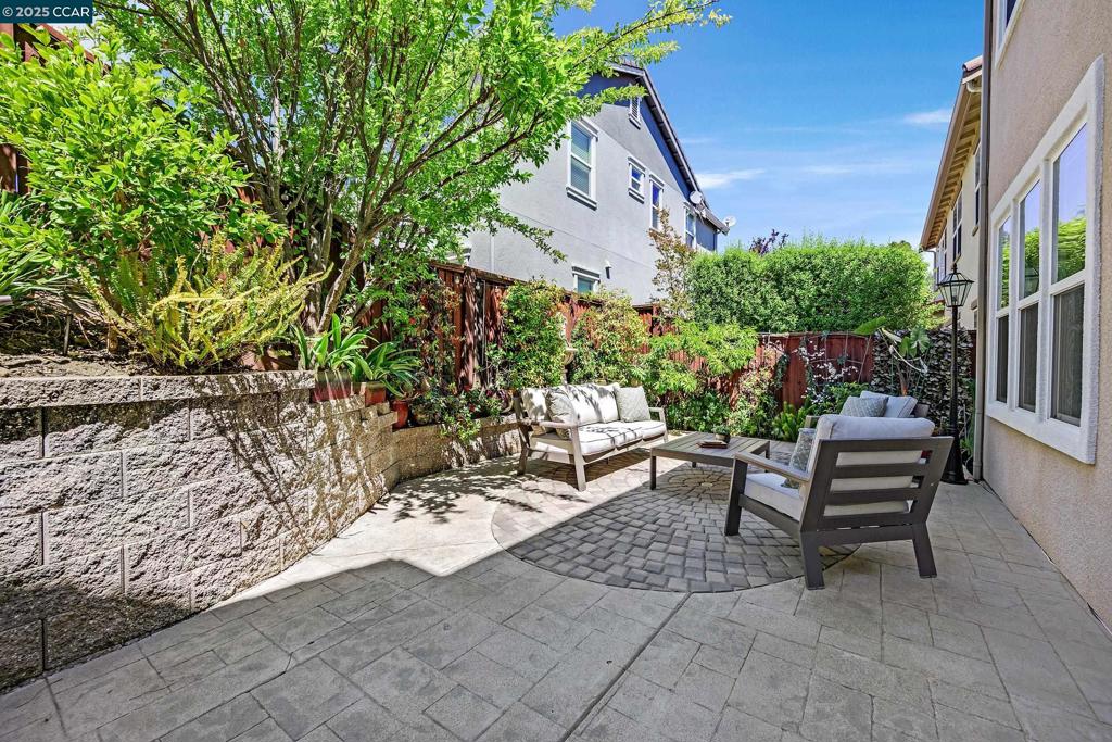 MONTEROSSO - Residential