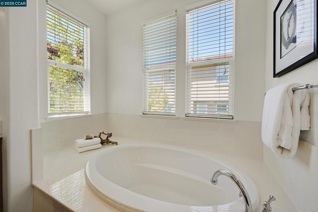 MONTEROSSO - Residential