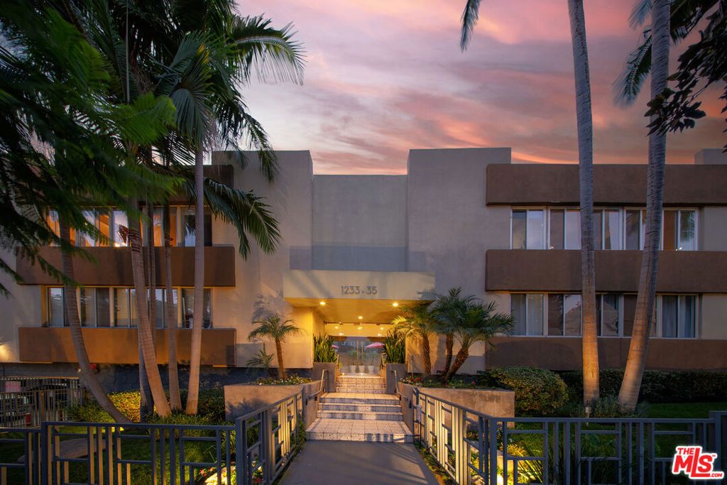 Photo of 1233 N Laurel Avenue #216, West Hollywood, CA 90046 (MLS # 25603641)
