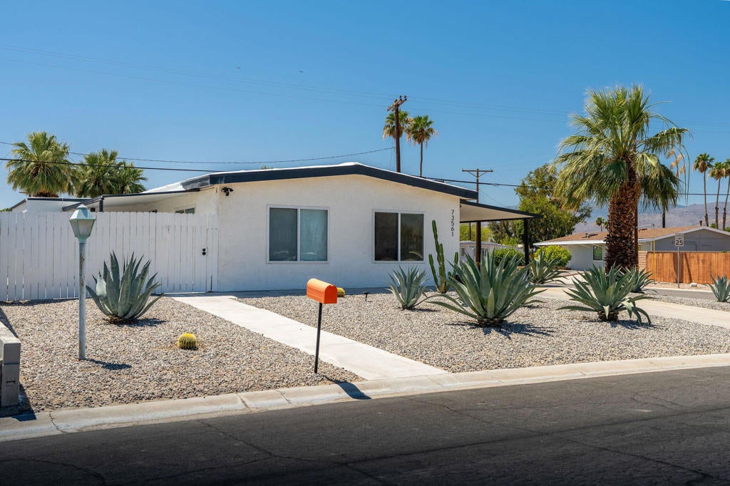 73561 Broadmoor Drive