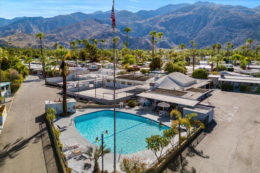 Ramon Mobile Park - Manufactured In Park