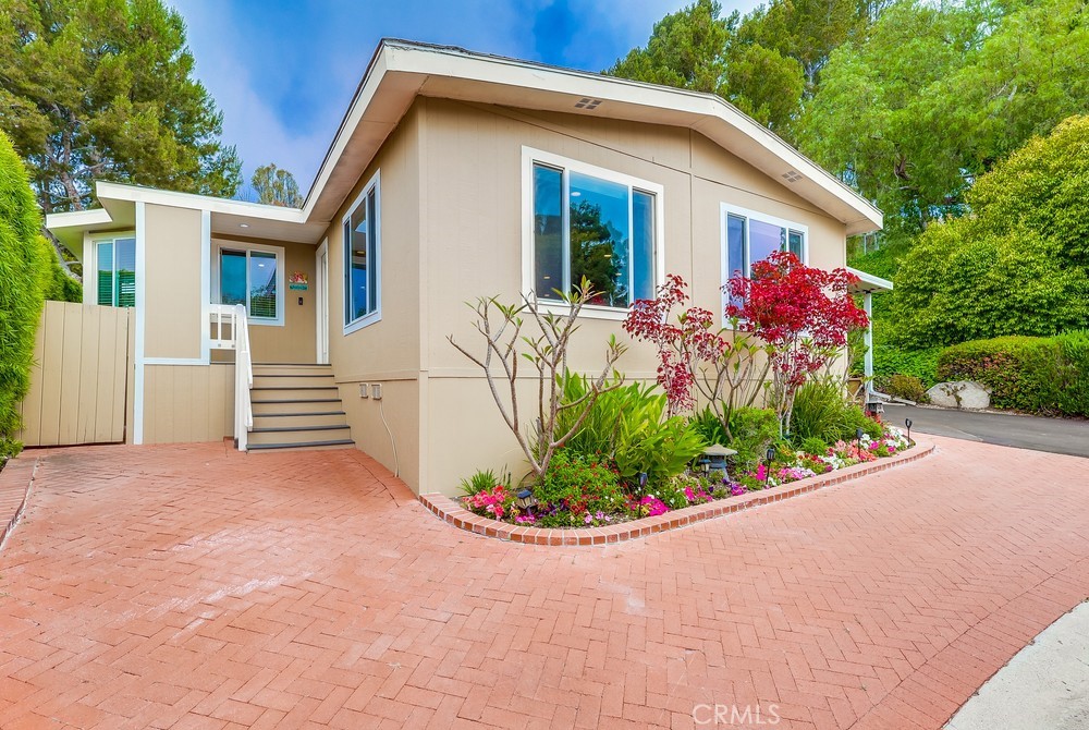 2275 25TH Street W 101
