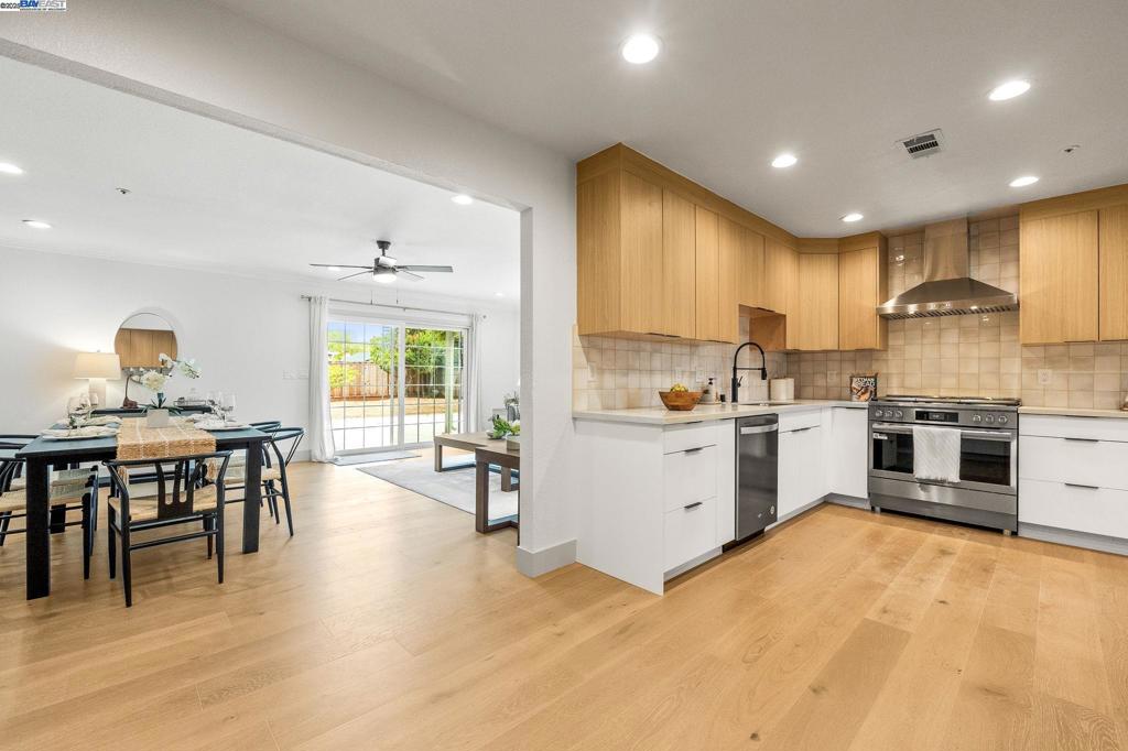 SUNNYVALE - Residential