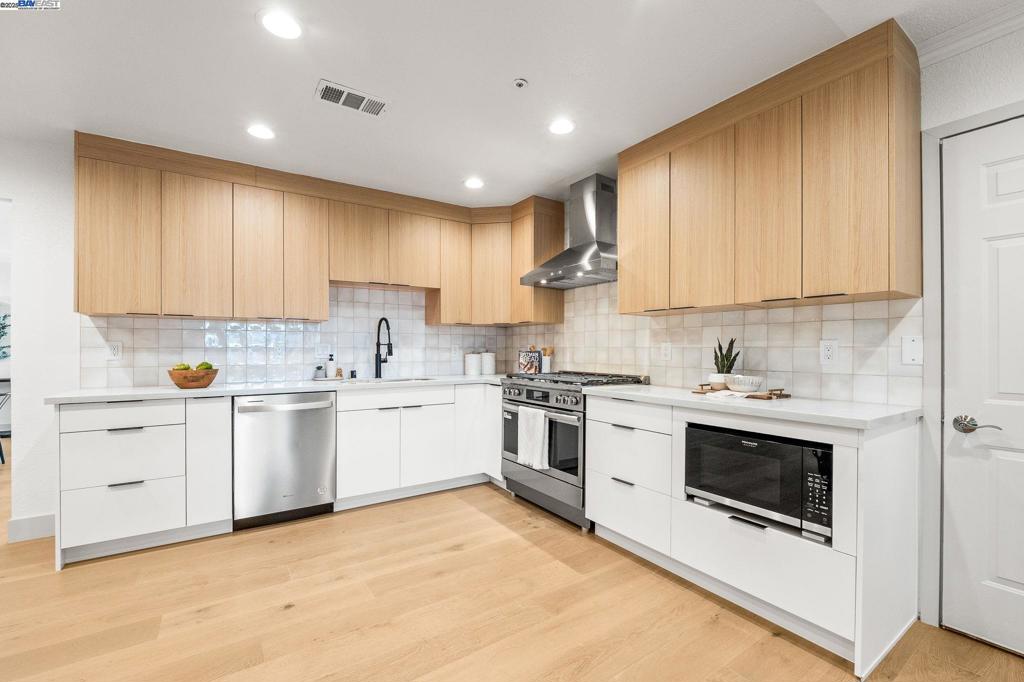 SUNNYVALE - Residential