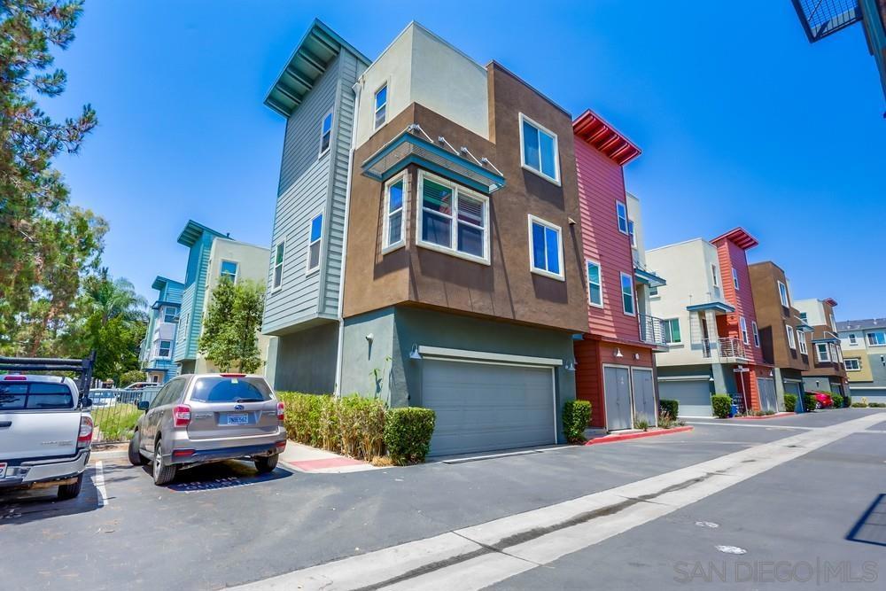 Contemporary Corner Unit! Floor 1: Entry, 2 car garage, patio - Floor 2: Living room, Dining room, Kitchen, Half bath, Balcony - Floor 3: Two Ensuite Bedrooms and Washer/Dryer. Kitchen has stainless steel appliances, quartz counters, gas stove, & built-in microwave. Tankless water heater. WALKABILITY to Downtown - Shopping, Cafes, Restaurants, Breweries, Movies, Civic Center, Performing Arts, Street Festivals, etc. 2 Pet limit.