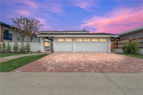 6781 Lawn Haven Drive, Huntington Beach, CA 92648 - MLS#: OC25197421