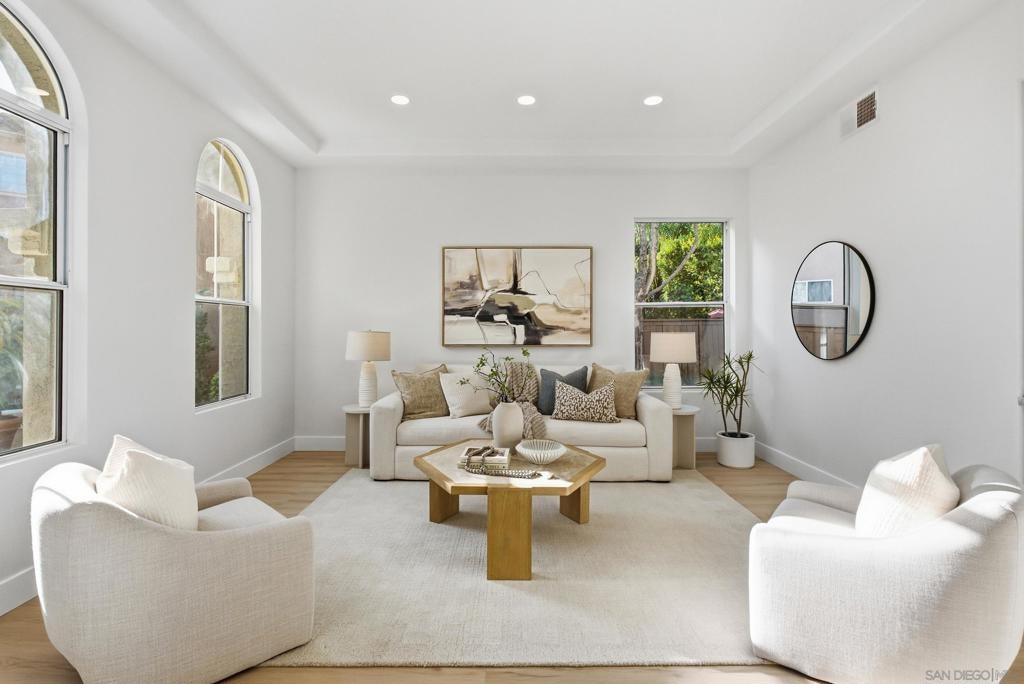 12086 Little Silver Ct