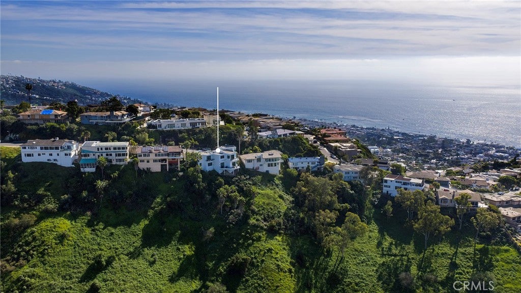 1425 Skyline Drive