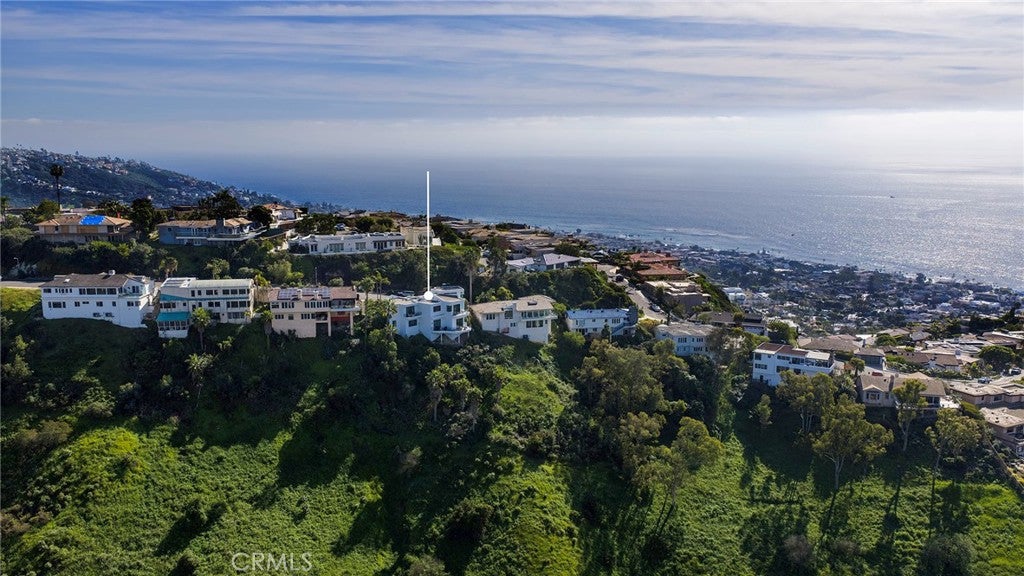 1425 Skyline Drive