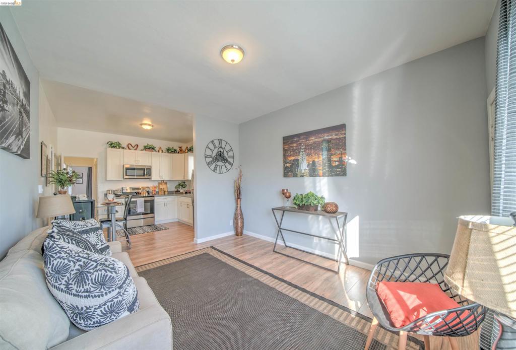 1049 43rd Street
