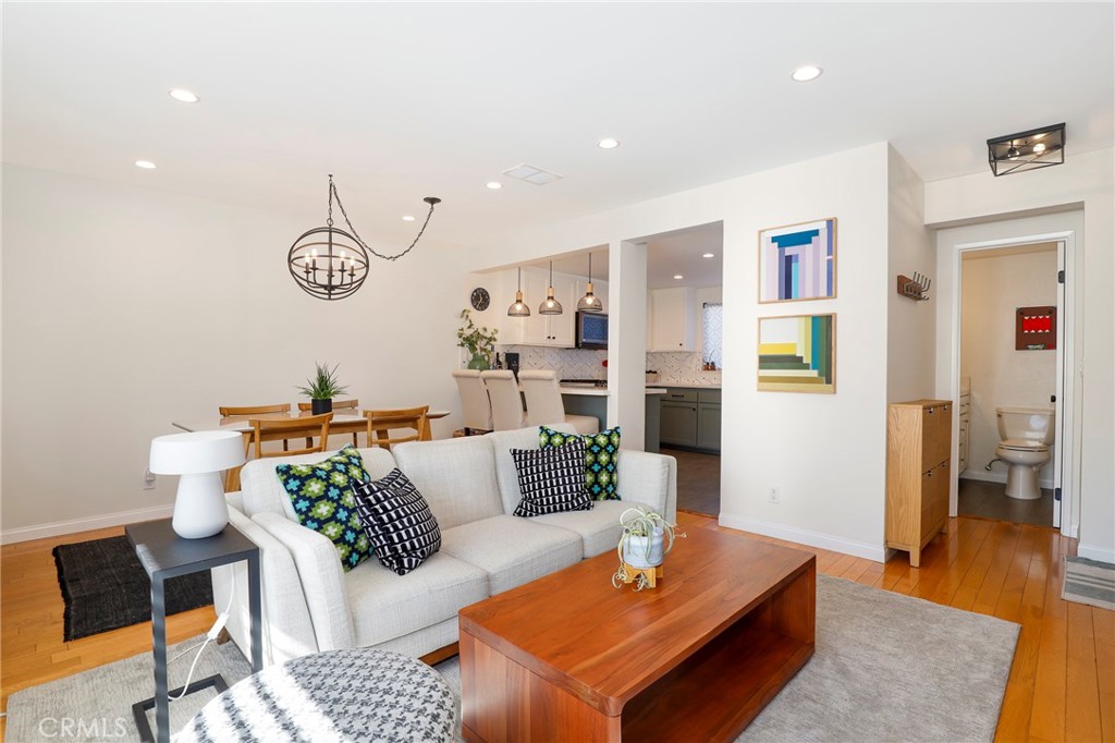 279 N Holliston Avenue 4