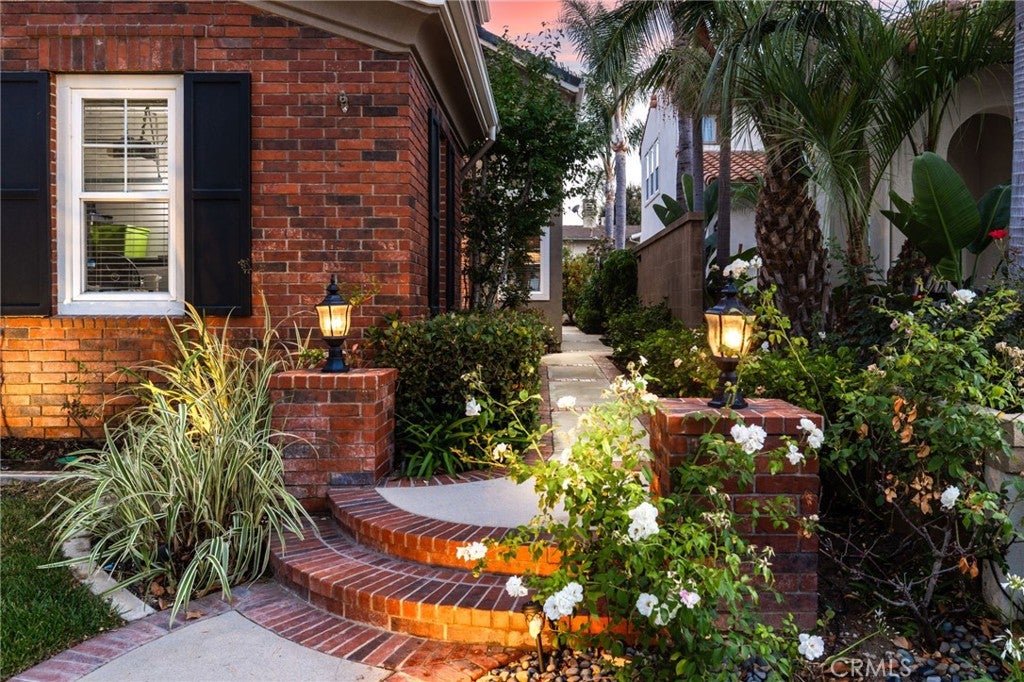 14 Buellton, Irvine CA 92602