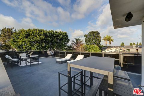 Tiny photo for 846 Dickson Street, Marina Del Rey, CA 90292 (MLS # 26642979)