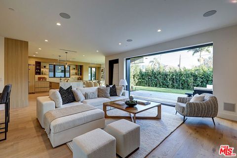 Tiny photo for 846 Dickson Street, Marina Del Rey, CA 90292 (MLS # 26642979)