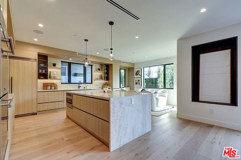 Tiny photo for 846 Dickson Street, Marina Del Rey, CA 90292 (MLS # 26642979)