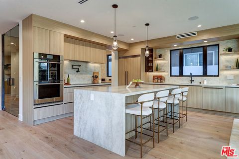 Tiny photo for 846 Dickson Street, Marina Del Rey, CA 90292 (MLS # 26642979)