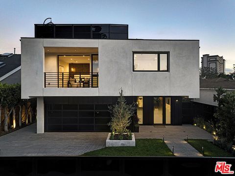 Tiny photo for 846 Dickson Street, Marina Del Rey, CA 90292 (MLS # 26642979)