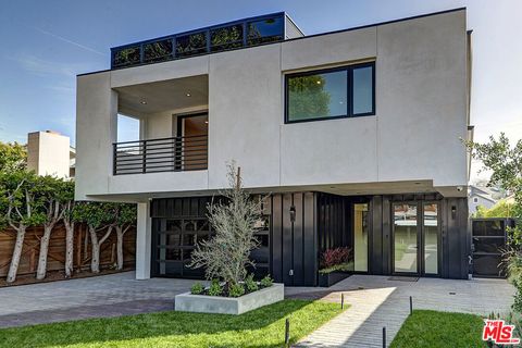 Tiny photo for 846 Dickson Street, Marina Del Rey, CA 90292 (MLS # 26642979)