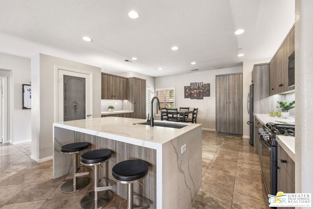 827 Alta Ridge