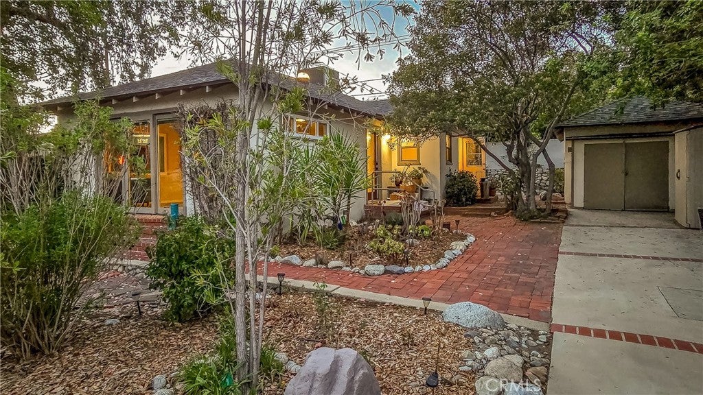 649 Marylind AVE, Claremont CA 91711