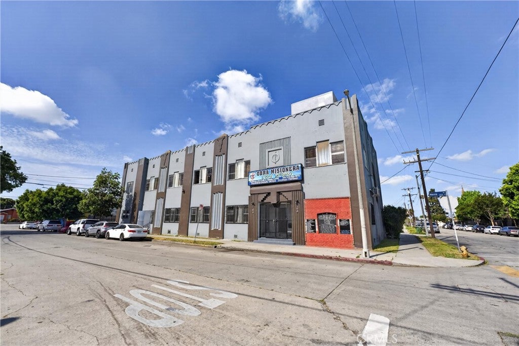 7101 Menlo