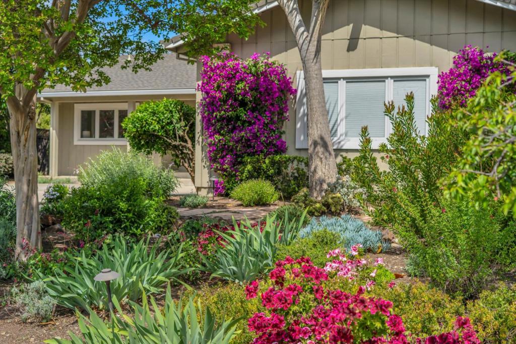 18967 Palo Oaks Court, Saratoga CA 95070