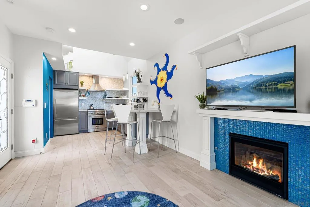 La Jolla, California 92037, United States, 4 Bedrooms Bedrooms, ,3 BathroomsBathrooms,Residential,Active,175673