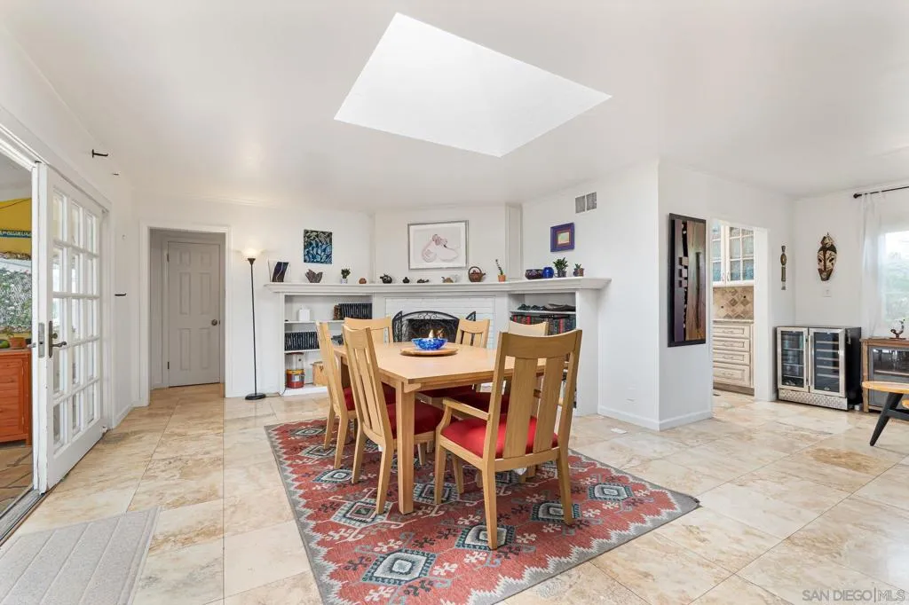 La Jolla, California 92037, United States, 4 Bedrooms Bedrooms, ,3 BathroomsBathrooms,Residential,Active,175673