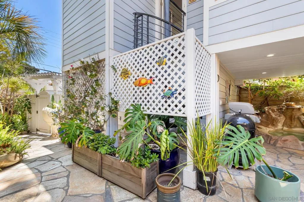 La Jolla, California 92037, United States, 4 Bedrooms Bedrooms, ,3 BathroomsBathrooms,Residential,Active,175673