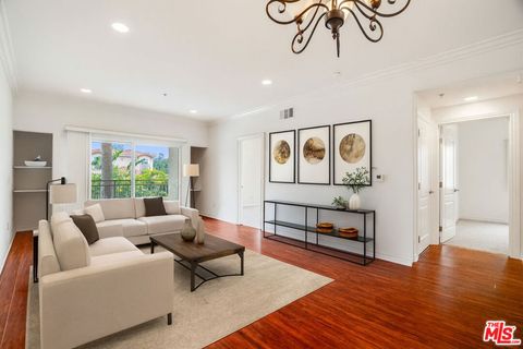 Photo of 3328 Oakhurst Avenue #111, Los Angeles, CA 90034 (MLS # 25580285)