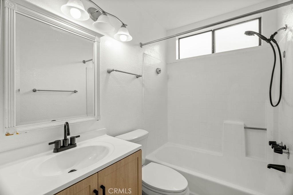 Circle (CA) - Residential Lease