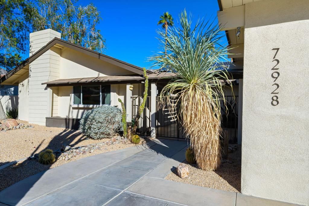 Photo of 72928 Tamarisk Street, Palm Desert, CA 92260 (MLS # 219139298DA)