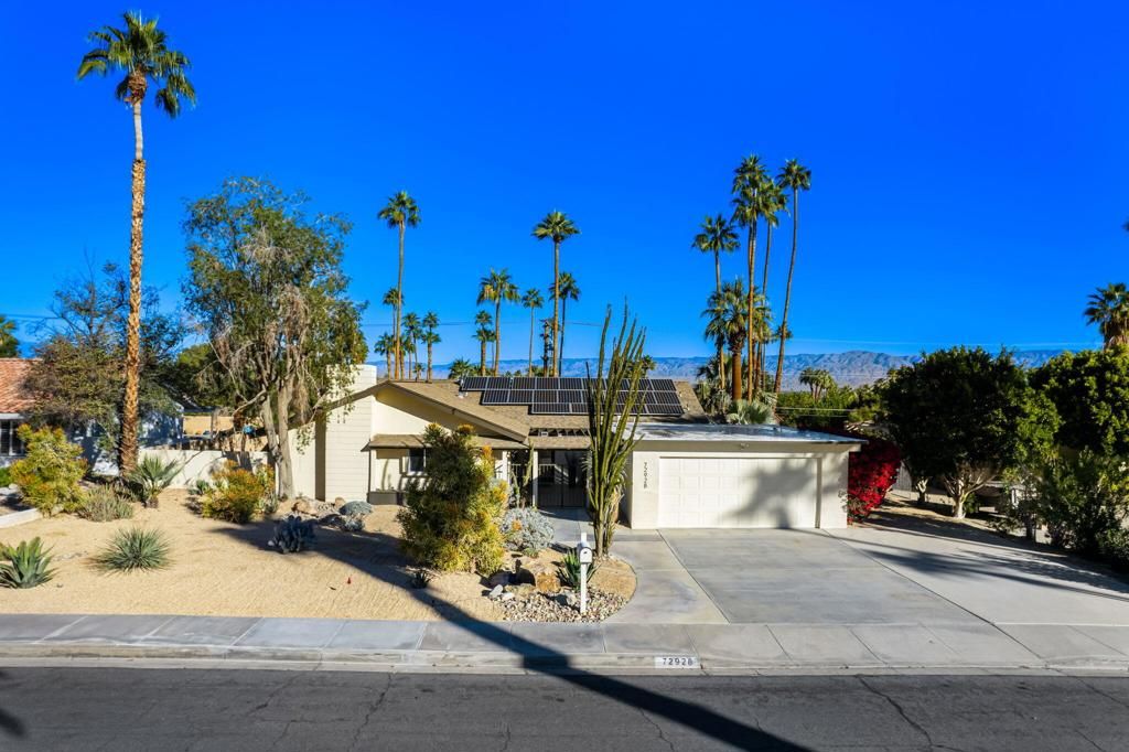 Photo of 72928 Tamarisk Street, Palm Desert, CA 92260 (MLS # 219139298DA)
