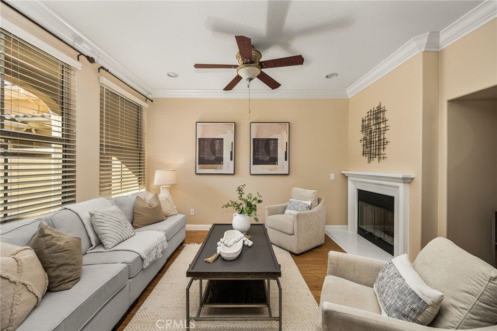 125 Chantilly, Irvine CA 92620 - Photo 6