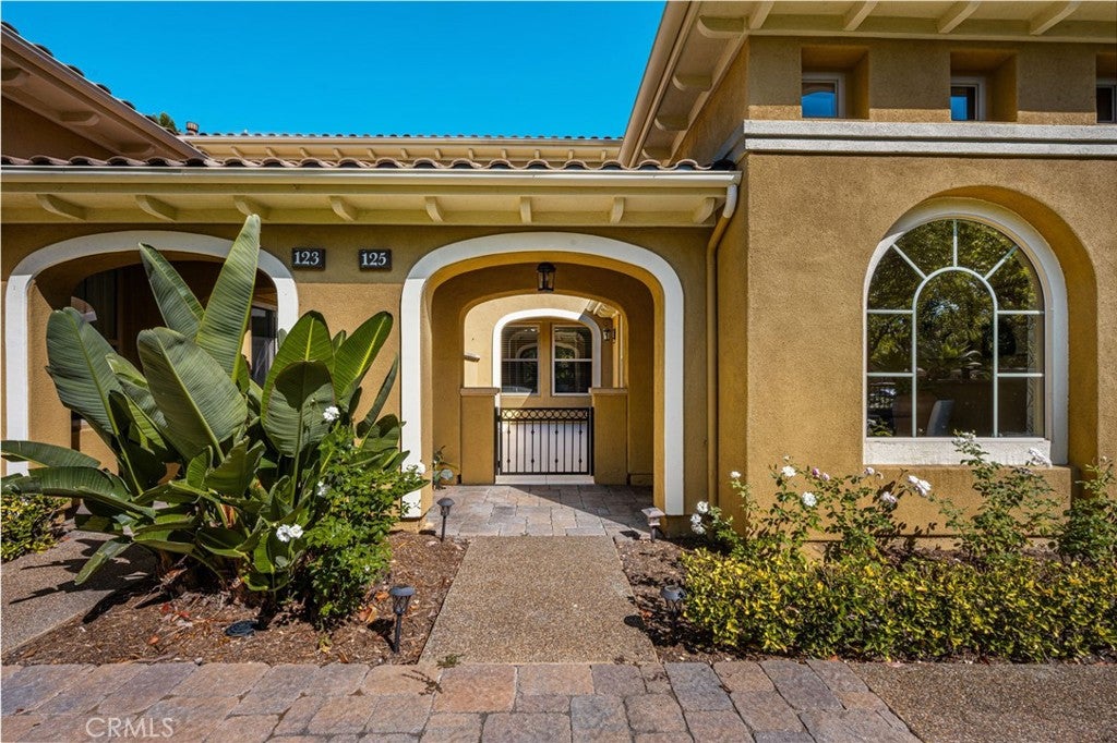 125 Chantilly, Irvine CA 92620