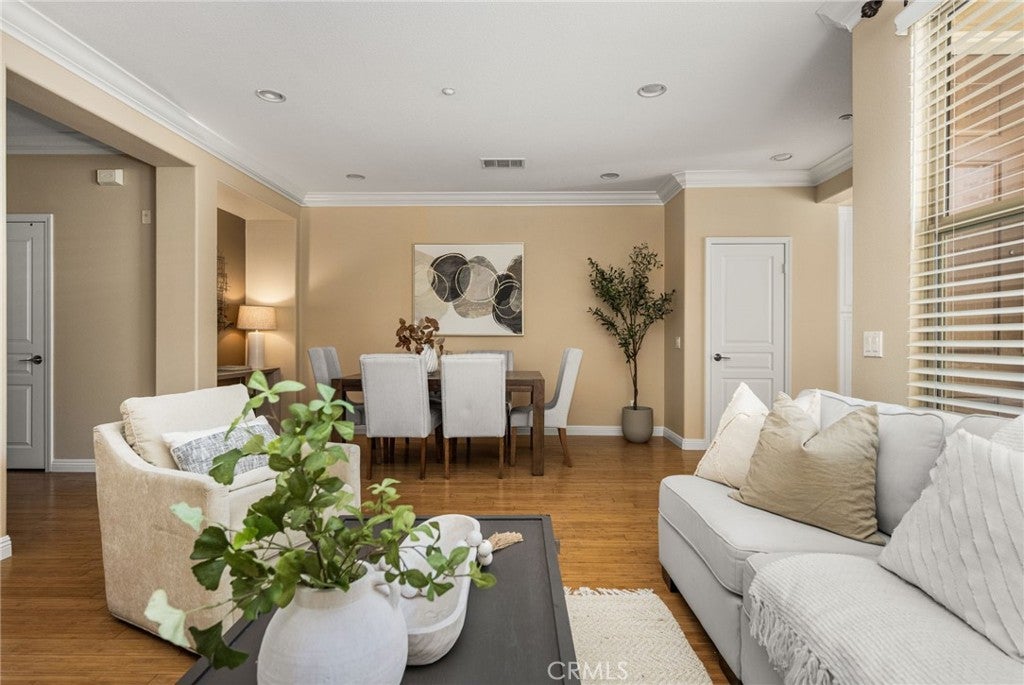 125 Chantilly, Irvine CA 92620 - Photo 9