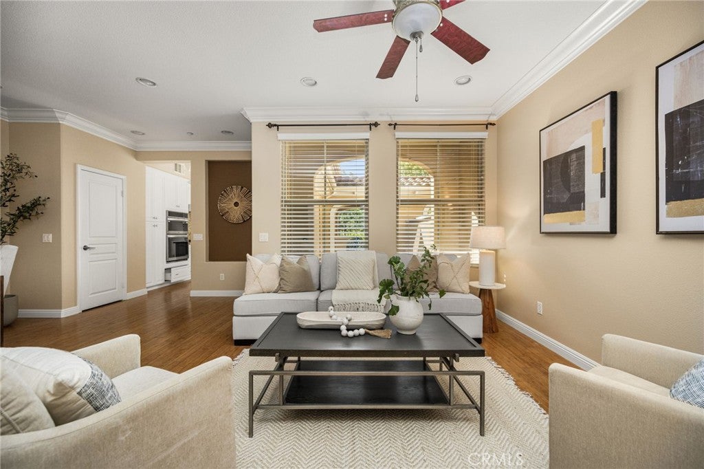 125 Chantilly, Irvine CA 92620 - Photo 8