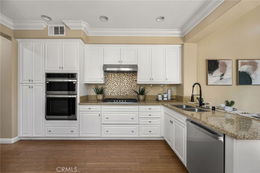 125 Chantilly, Irvine CA 92620 - Photo 22