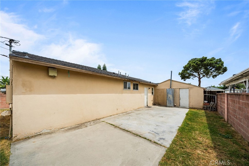 14122 Reis Street
