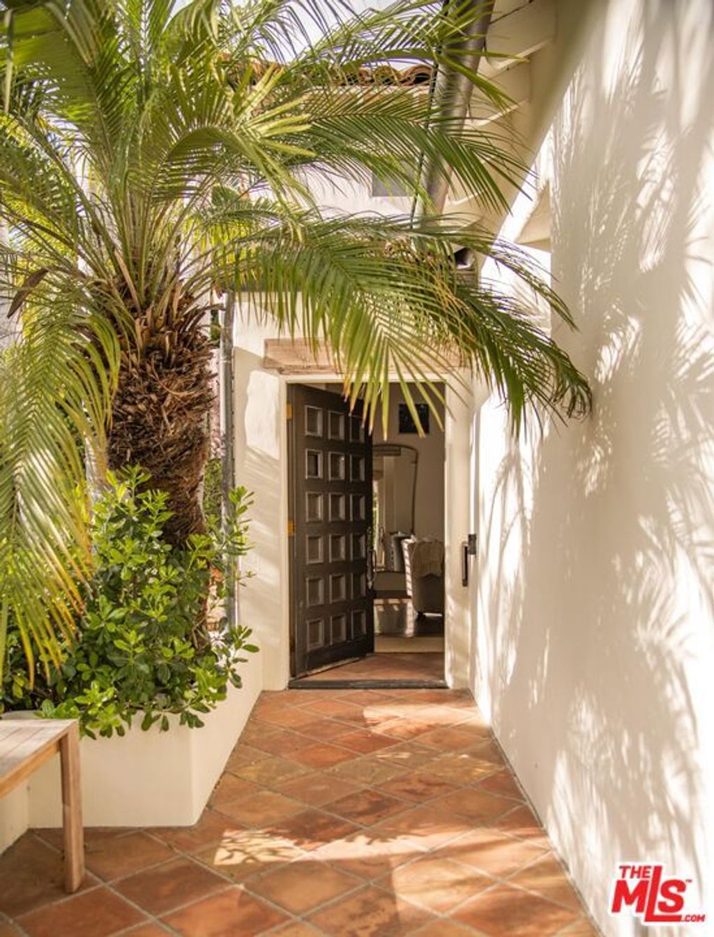 Photo of 156 S La Peer Drive, Beverly Hills, CA 90211 (MLS # 26735205)