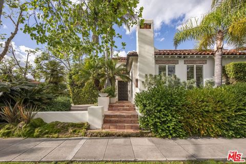 Photo of 156 S La Peer Drive, Beverly Hills, CA 90211 (MLS # 26735205)